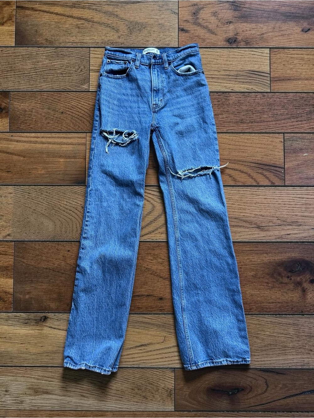 Abercrombie & Fitch Women’s 90s Relaxed High Rise Distressed Jeans Size 24 00